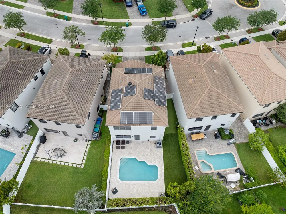 918 NE 191st St Miami, FL 33179