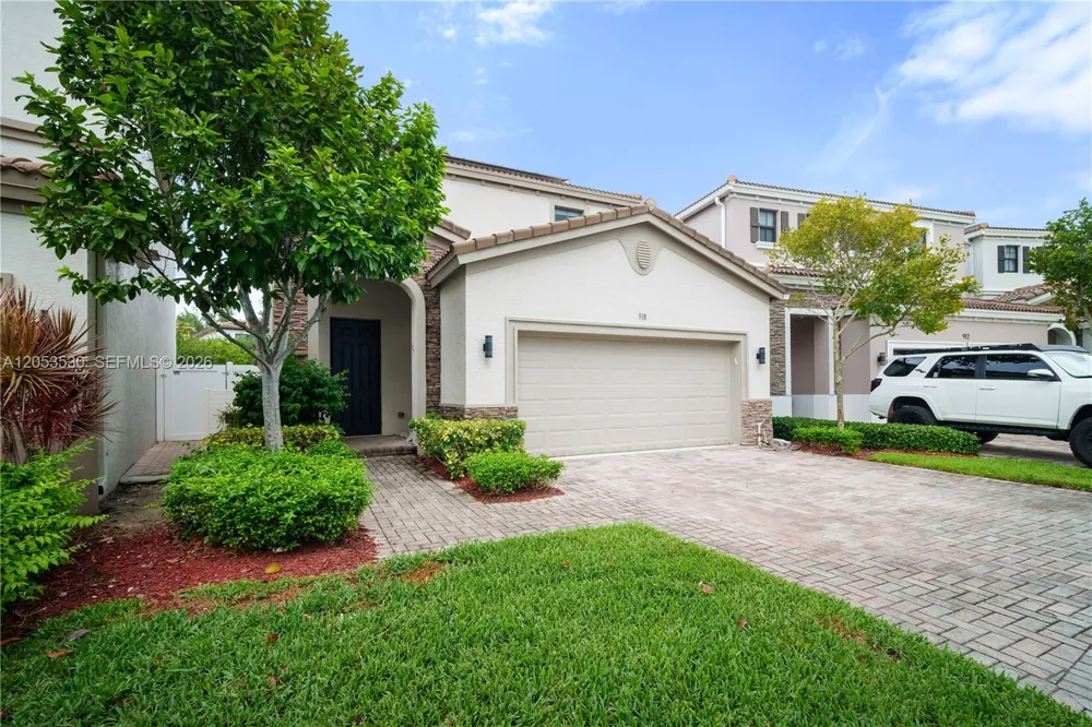918 NE 191st St Miami, FL 33179