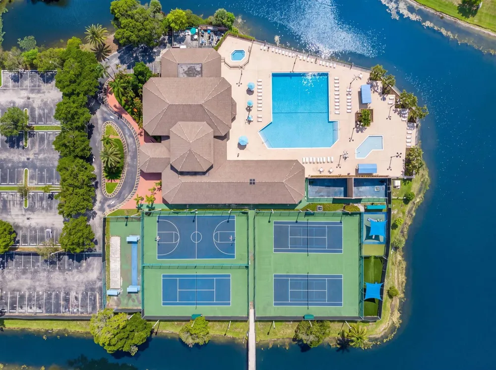 2242 NW 39TH AVENUE Coconut Creek, FL 33066
