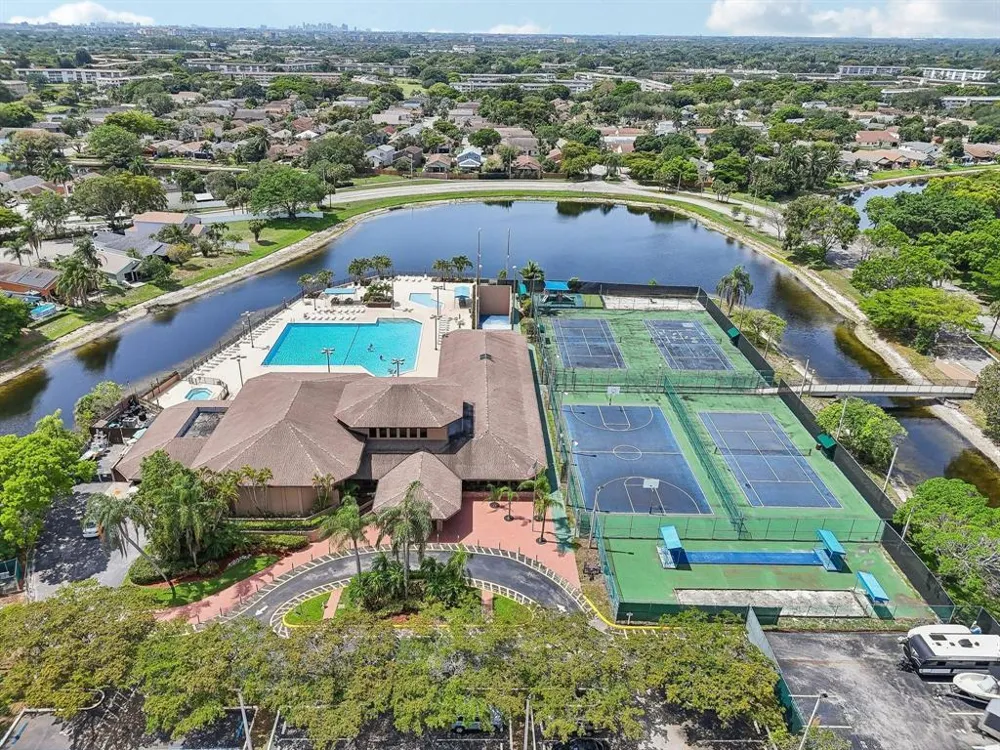2242 NW 39TH AVENUE Coconut Creek, FL 33066