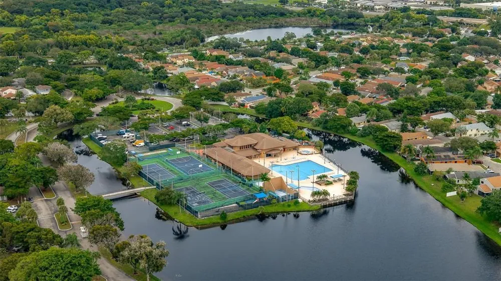 2242 NW 39TH AVENUE Coconut Creek, FL 33066