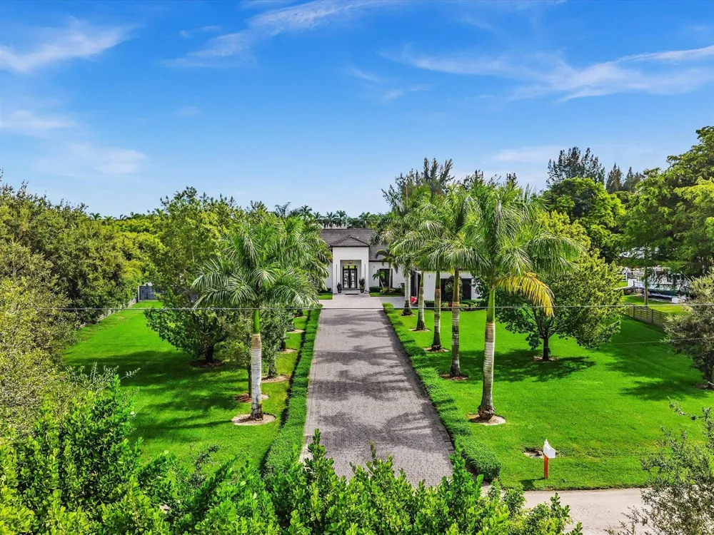 6122 SW 173RD WAY Southwest Ranches, FL 33331
