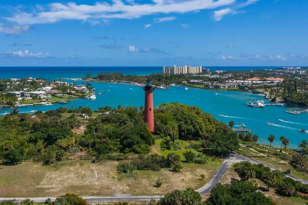 1852 Jeaga Drive Jupiter, FL 33458
