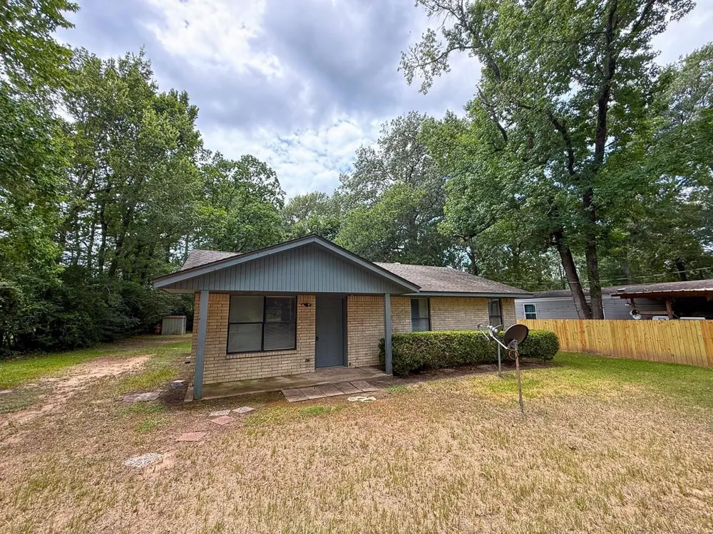 6304 Fm 1374 New Waverly, TX 77358