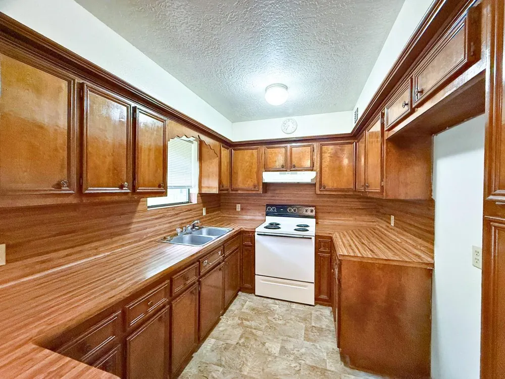 6304 Fm 1374 New Waverly, TX 77358