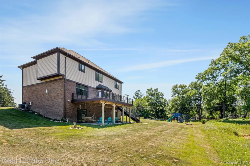 2983 28 Mile Road Washington Township, MI 48094