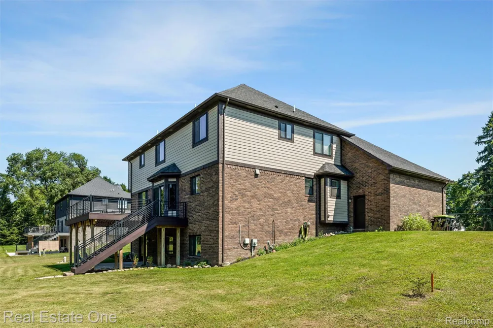 2983 28 Mile Road Washington Township, MI 48094