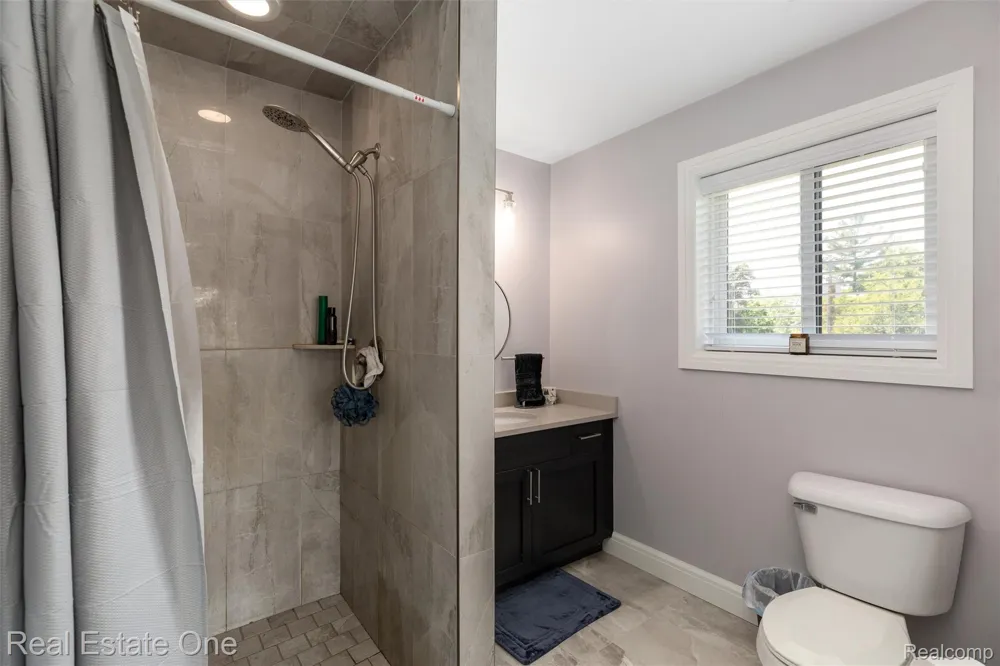 2983 28 Mile Road Washington Township, MI 48094