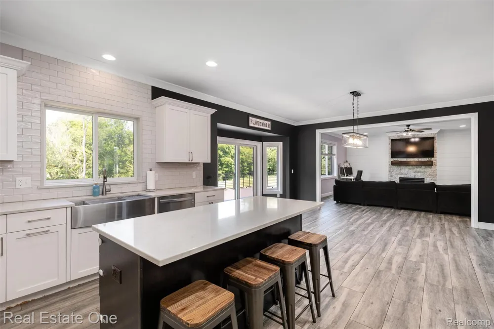 2983 28 Mile Road Washington Township, MI 48094