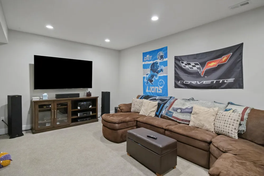 13368 Lilypine Drive Marne, MI 49435