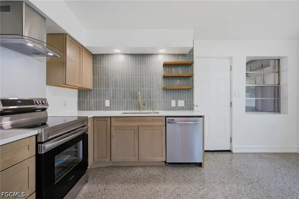 Ellen Avenue Fort Myers, FL 33901