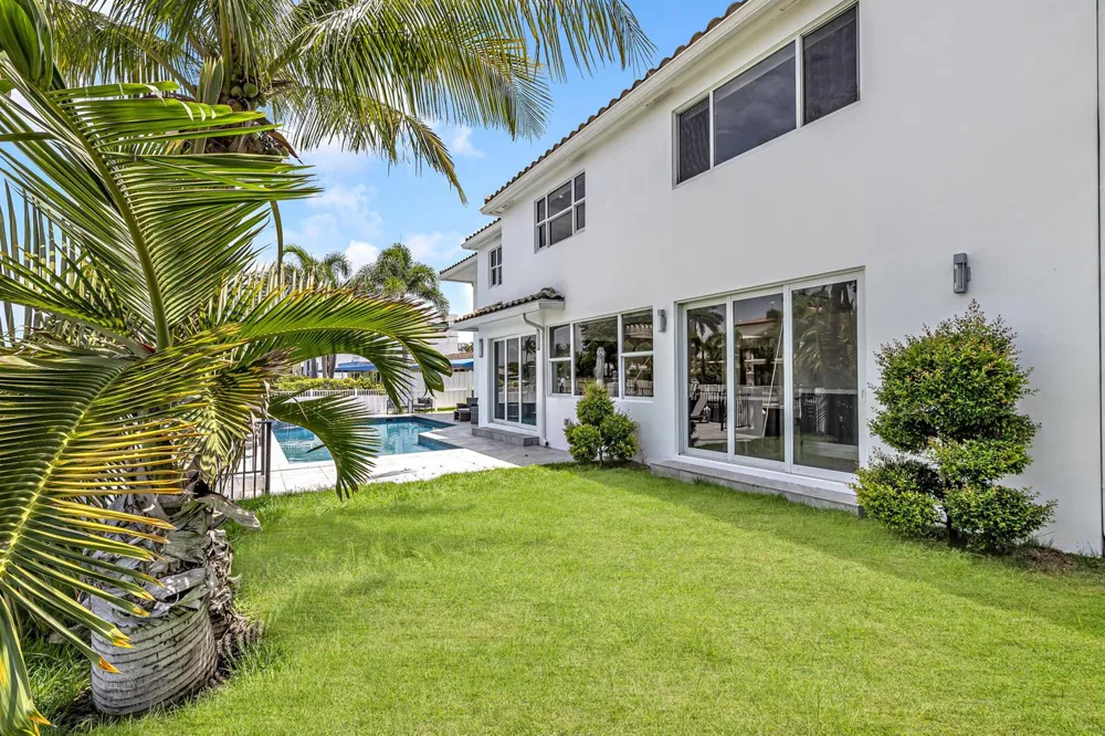 4921 NE 28TH AVENUE Lighthouse Point, FL 33064