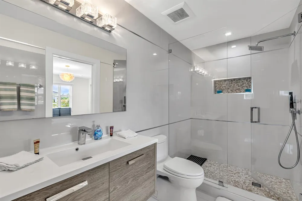 4921 NE 28TH AVENUE Lighthouse Point, FL 33064