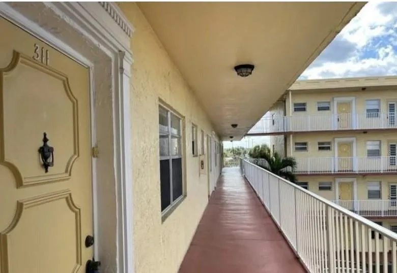 3990 NW 42nd Avenue #311 Lauderdale Lakes, FL 33319