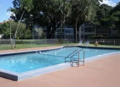 3990 NW 42nd Avenue #311 Lauderdale Lakes, FL 33319