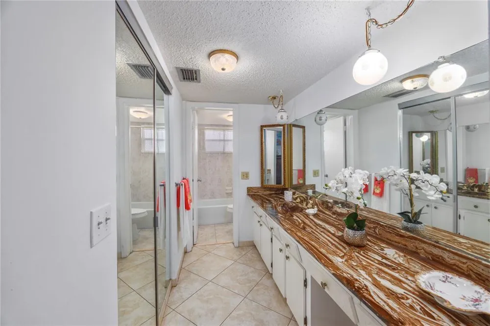 3990 NW 42nd Avenue #311 Lauderdale Lakes, FL 33319
