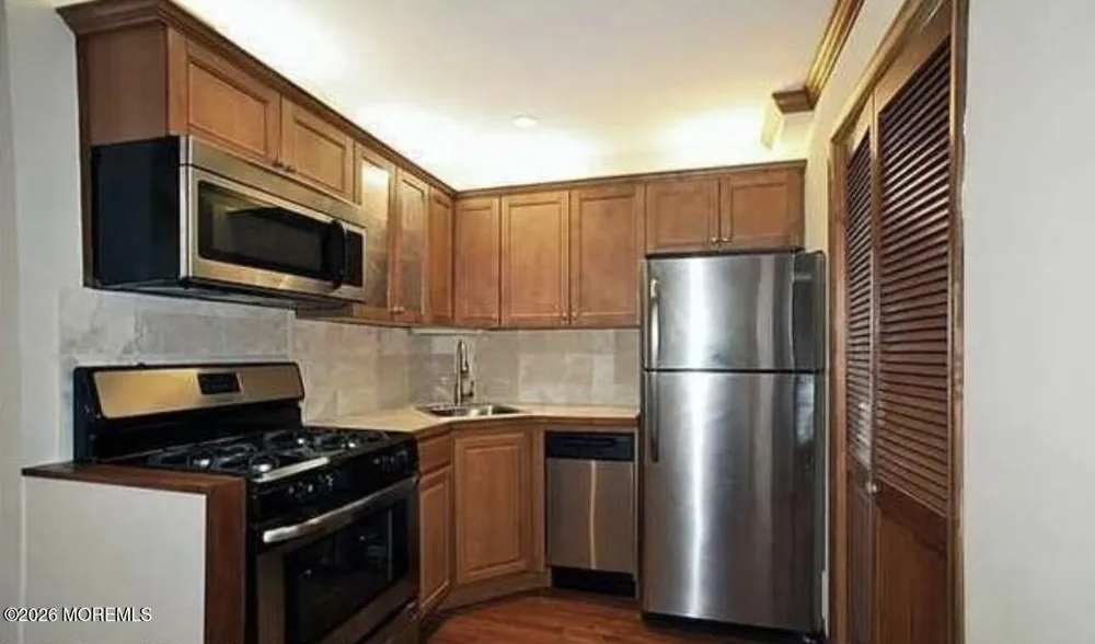 68 5th Street #7 Highlands, NJ 07732
