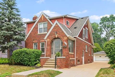 822 W Breckenridge Street