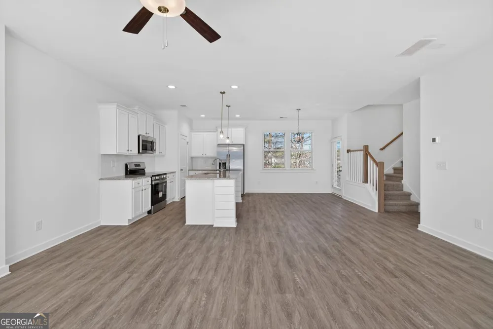 127 Royal Tern LN Warner Robins, GA 31093
