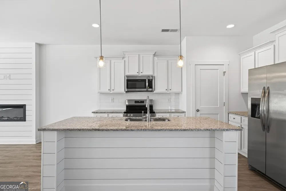 127 Royal Tern LN Warner Robins, GA 31093
