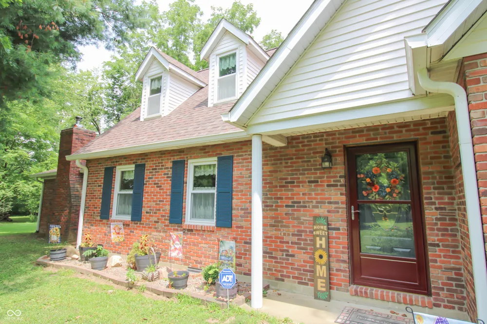 7390 325 W Fairland, IN 46126