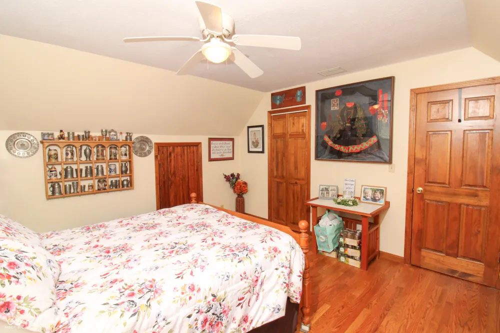 7390 325 W Fairland, IN 46126