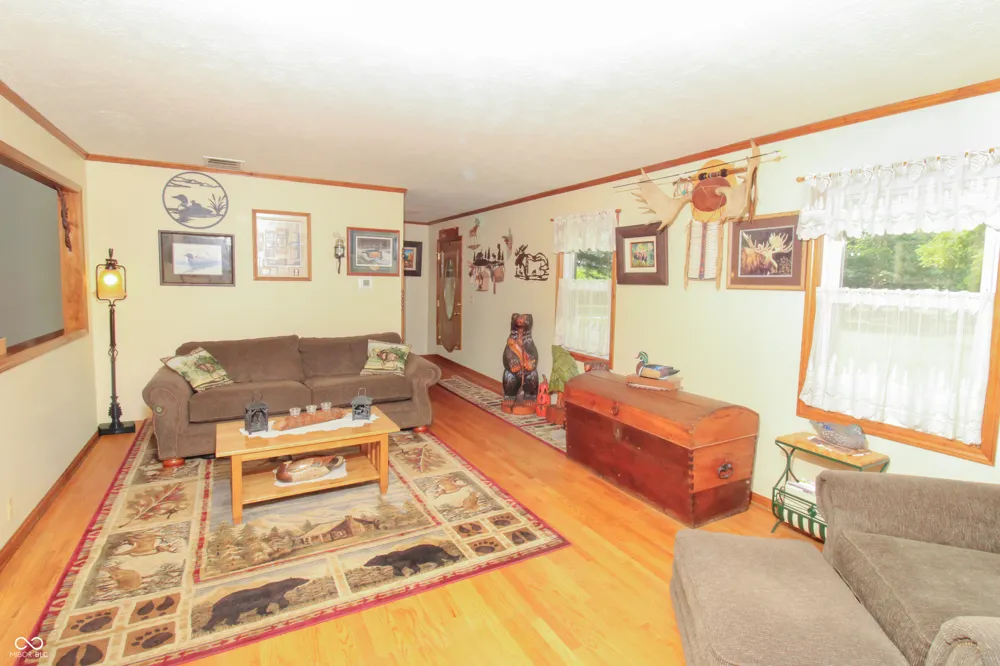 7390 325 W Fairland, IN 46126