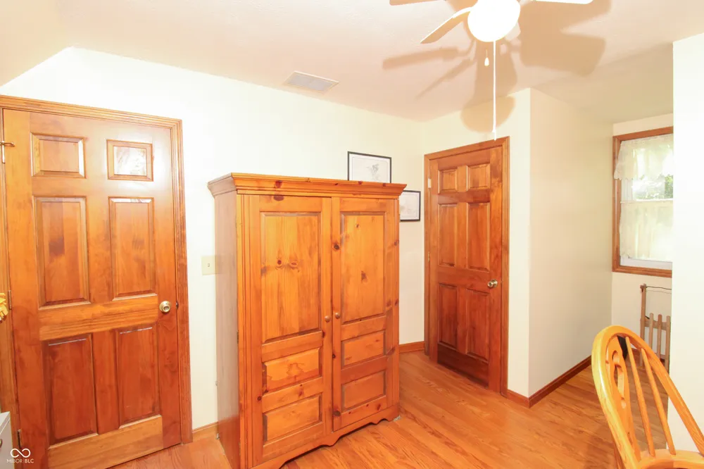 7390 325 W Fairland, IN 46126