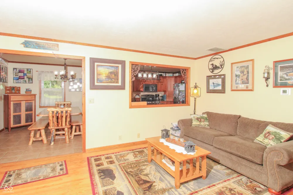 7390 325 W Fairland, IN 46126