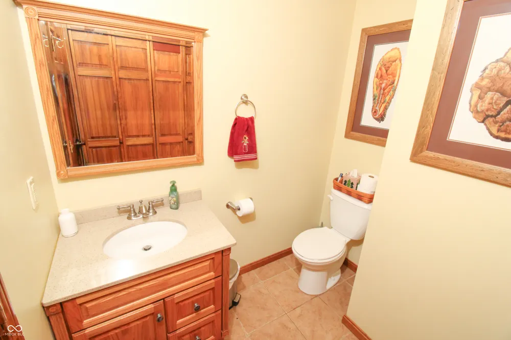 7390 325 W Fairland, IN 46126
