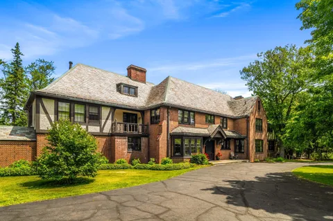 415 Hawthorne Road