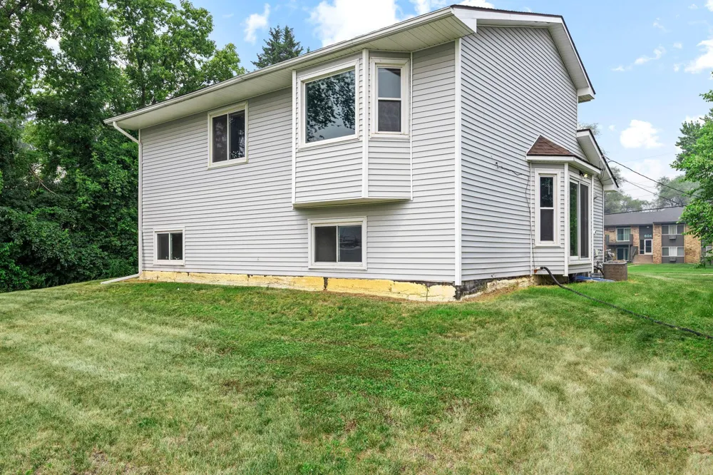 707 69th Avenue Brooklyn Center, MN 55430