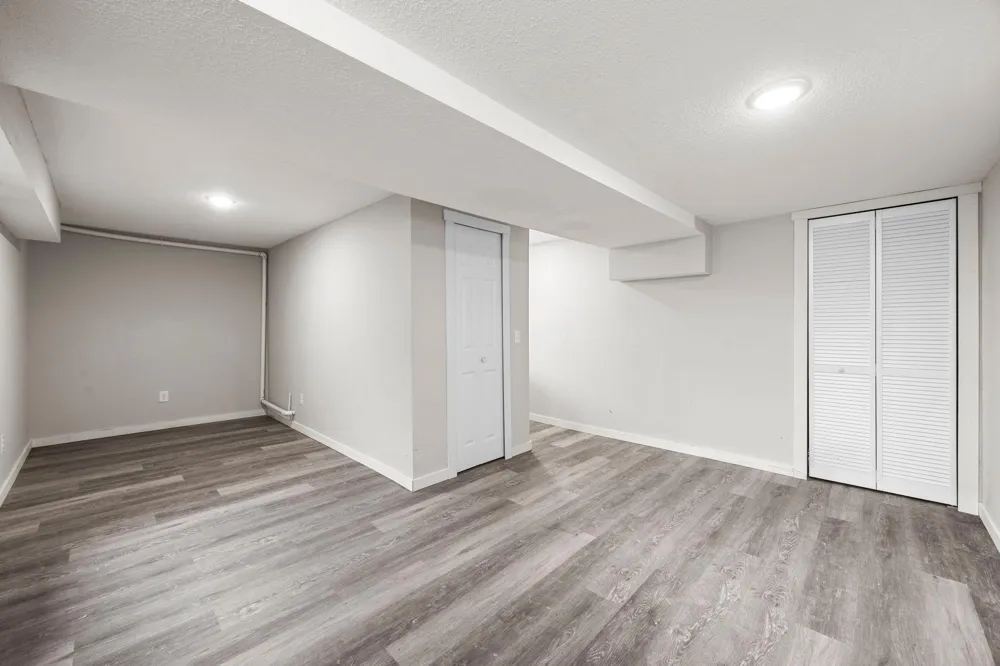707 69th Avenue Brooklyn Center, MN 55430
