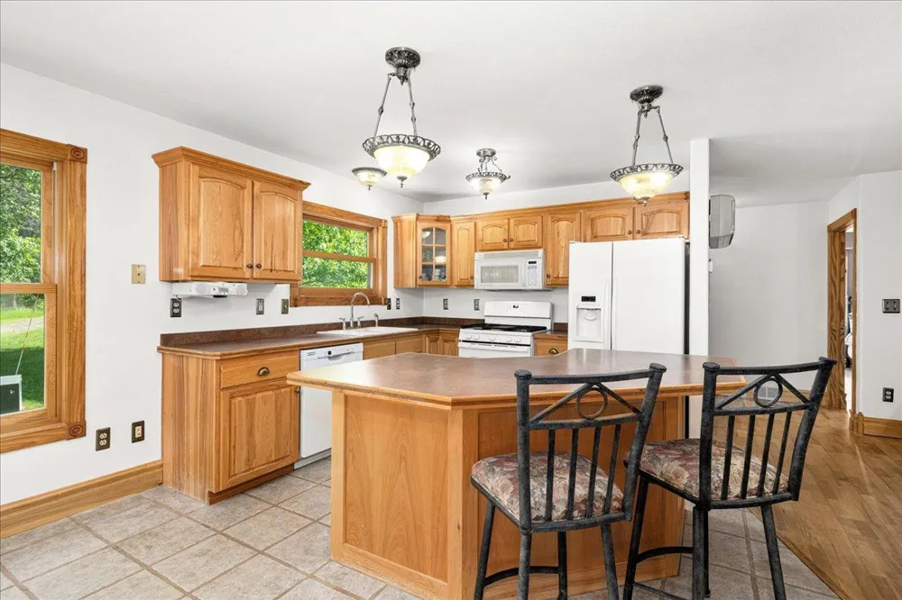 3799 S Lake Road Moose Lake, MN 55767