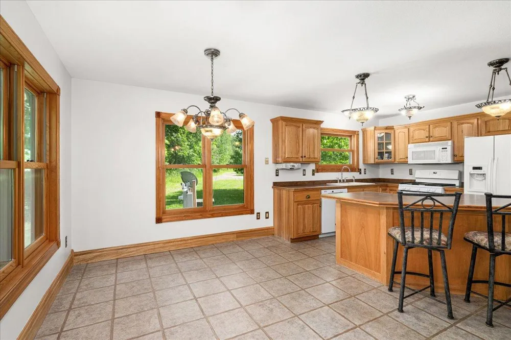 3799 S Lake Road Moose Lake, MN 55767