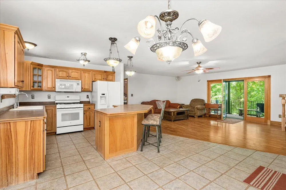 3799 S Lake Road Moose Lake, MN 55767