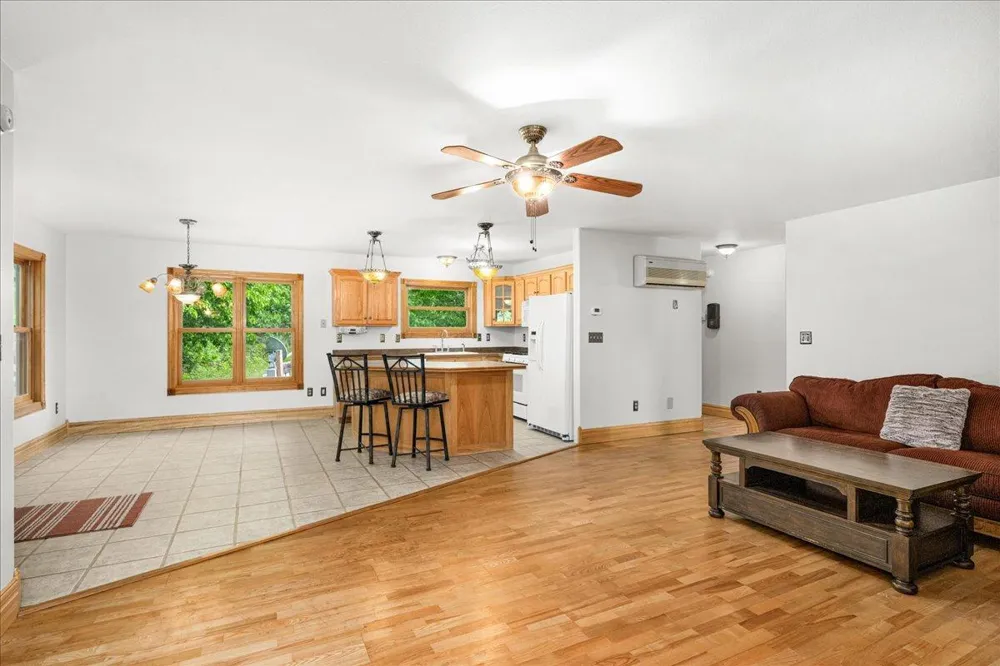 3799 S Lake Road Moose Lake, MN 55767
