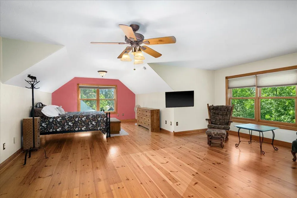 3799 S Lake Road Moose Lake, MN 55767
