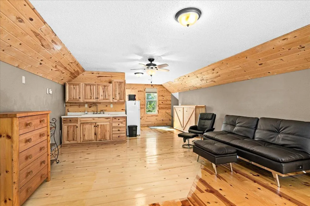 3799 S Lake Road Moose Lake, MN 55767