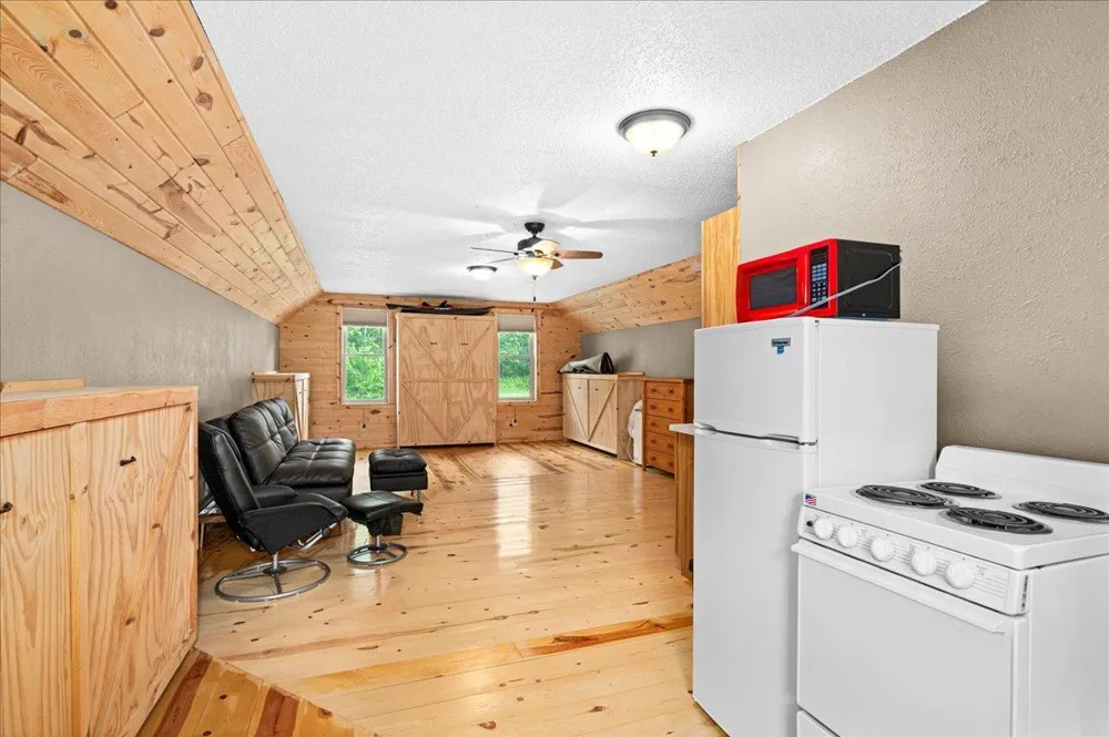 3799 S Lake Road Moose Lake, MN 55767