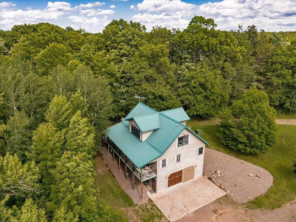 3799 S Lake Road Moose Lake, MN 55767