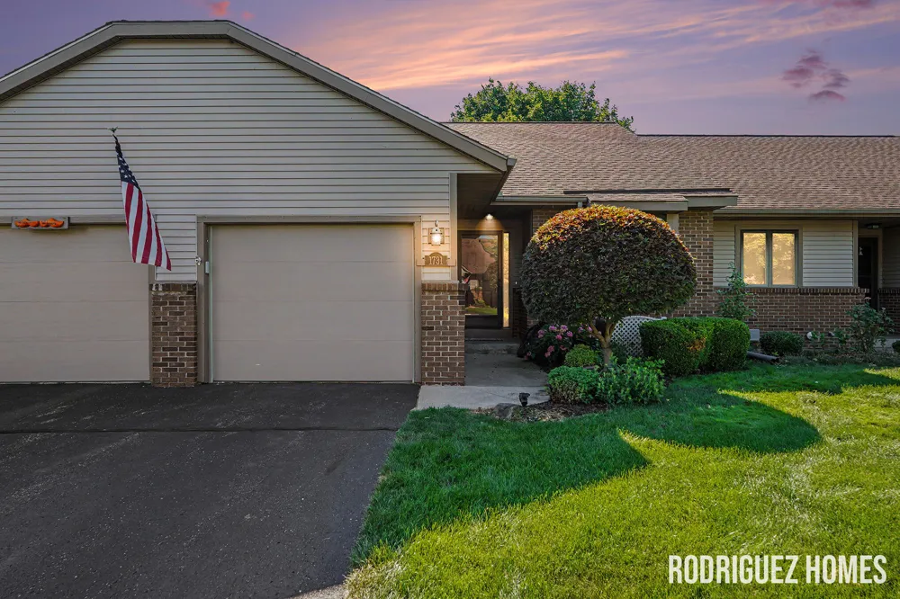 1731 Lakeview Drive Zeeland Charter Township, MI 49464