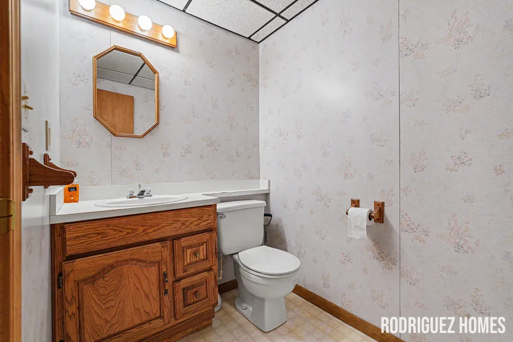 1731 Lakeview Drive Zeeland Charter Township, MI 49464