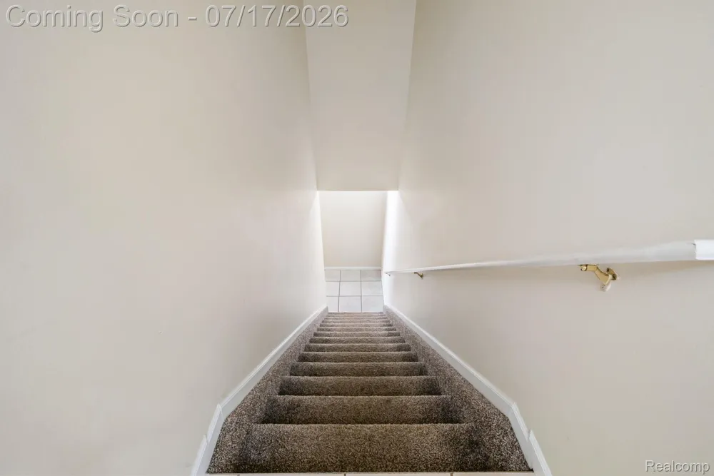 12121 Hidden View Court Utica City, MI 48315