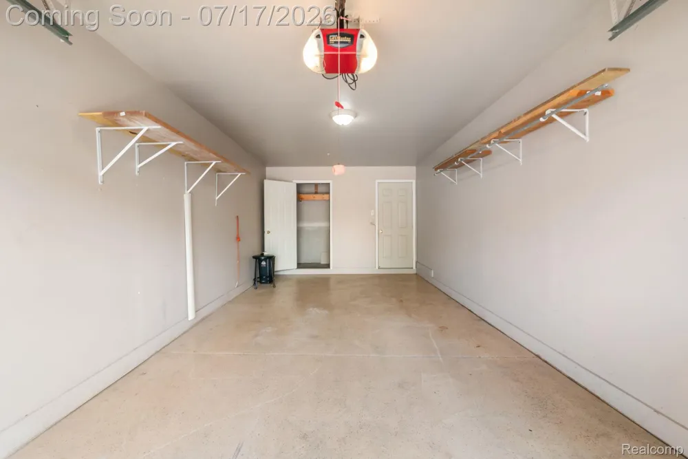 12121 Hidden View Court Utica City, MI 48315