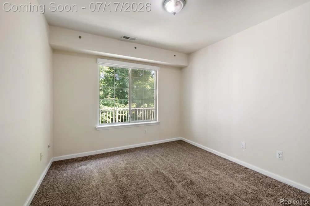 12121 Hidden View Court Utica City, MI 48315