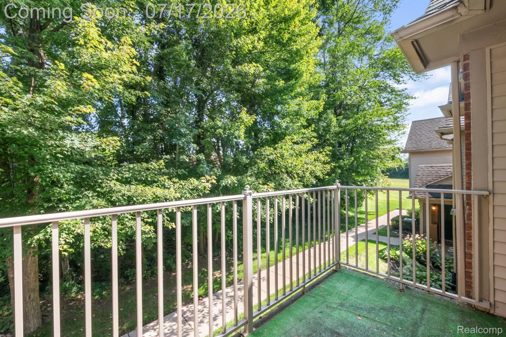 12121 Hidden View Court Utica City, MI 48315