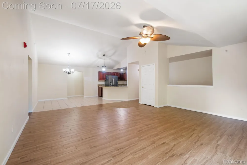 12121 Hidden View Court Utica City, MI 48315