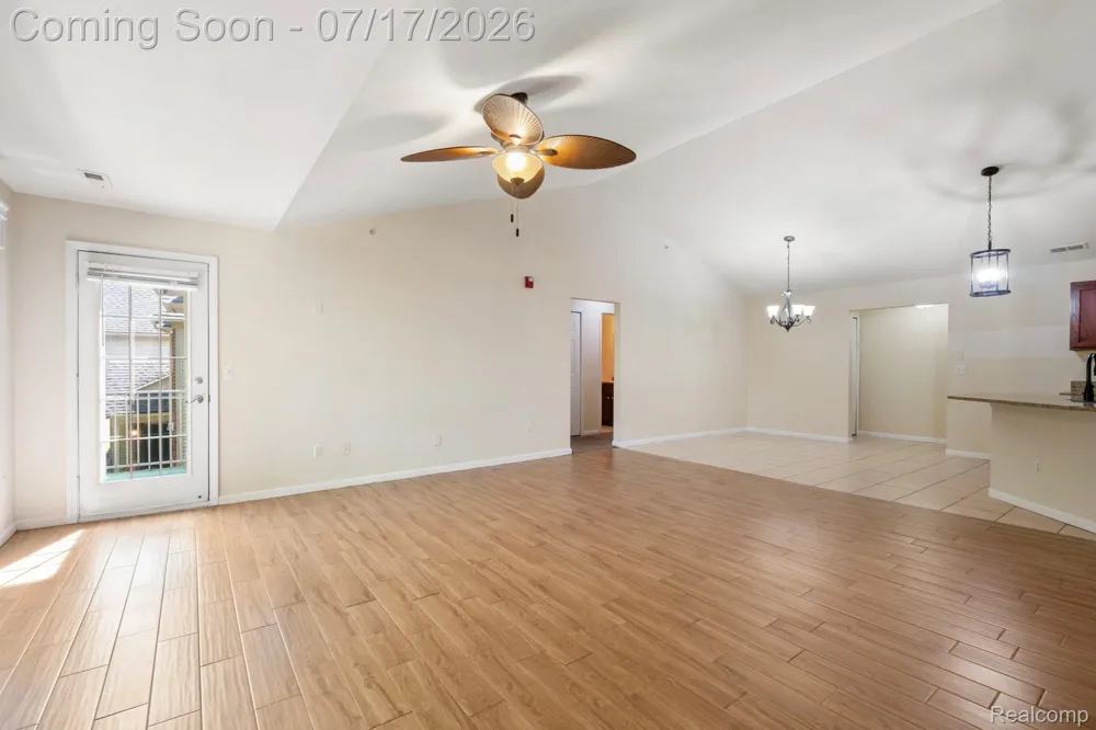 12121 Hidden View Court Utica City, MI 48315
