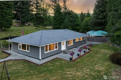 407 Dubois Road